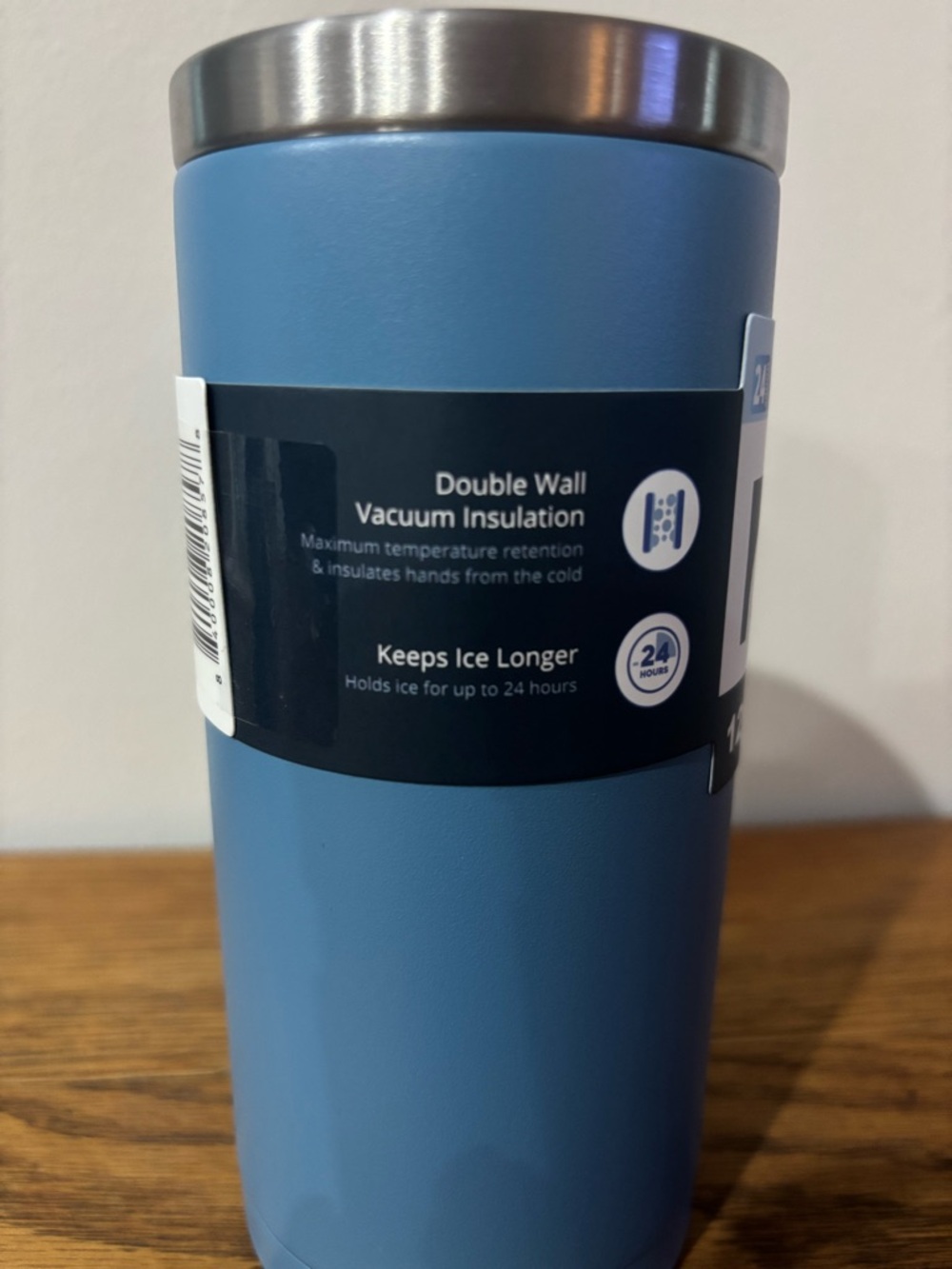 RTIC Insulated Slim Can - Picture 2 of 5